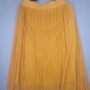 Elegant Mustard Pleated Skirt